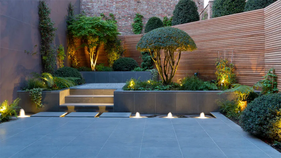 Moderne tuin met strakke lijnen in Zwolle