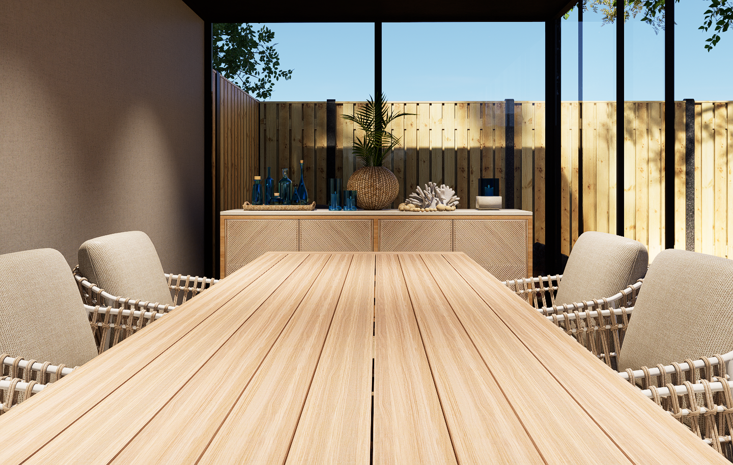 Tafel en kast in de overkapping